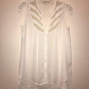 White sleeveless blouse